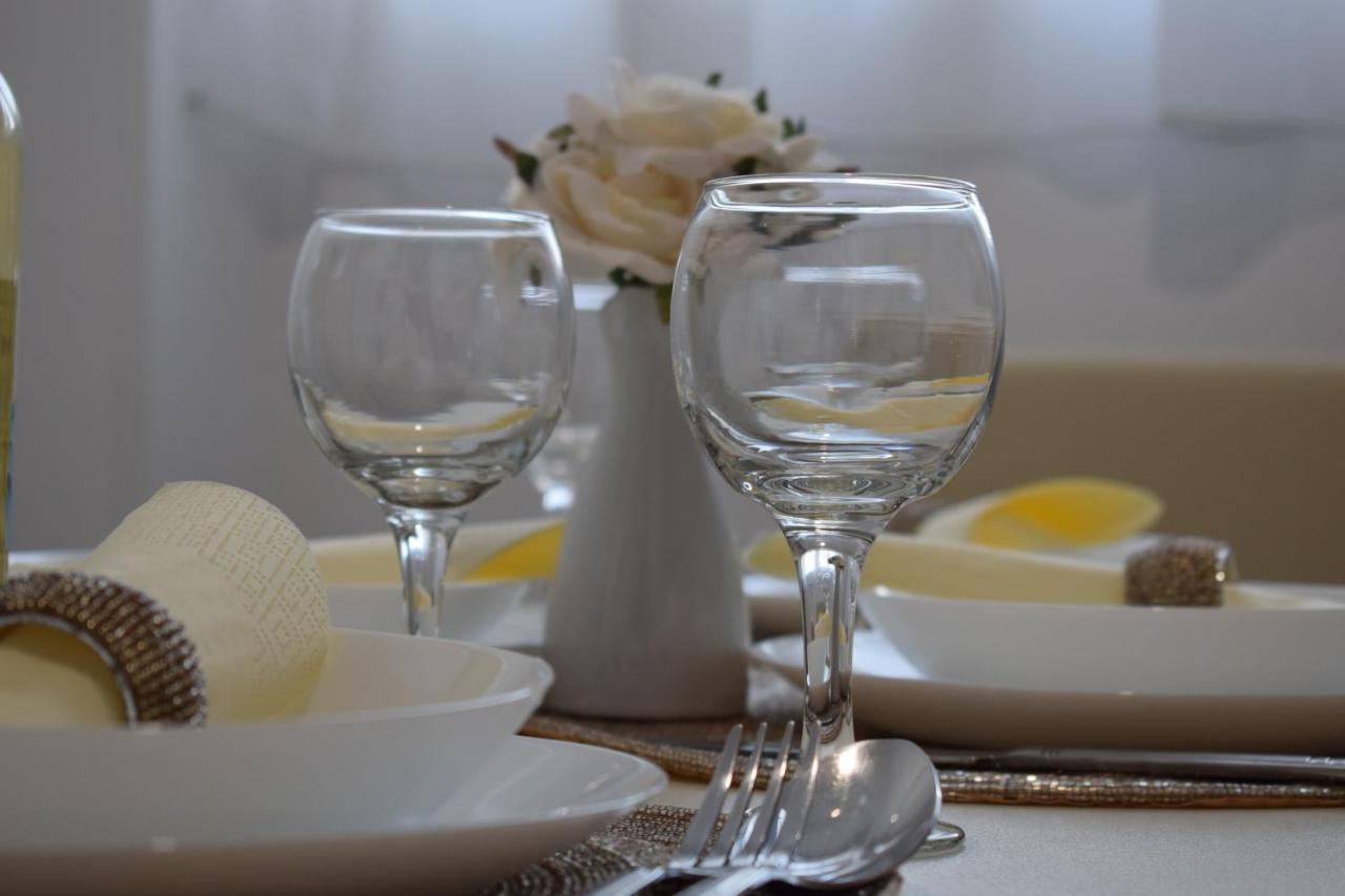 Sweet Residence Apartment Αράντ Εξωτερικό φωτογραφία